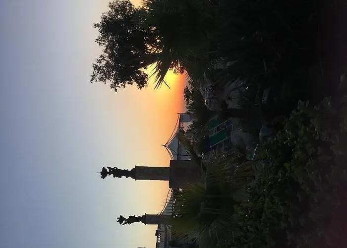 Couette-café Neptunus 3*