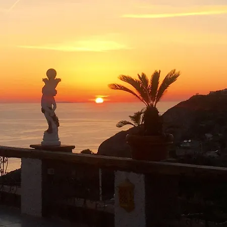 ベッド・アンド・ブレックファスト Neptunus 3*