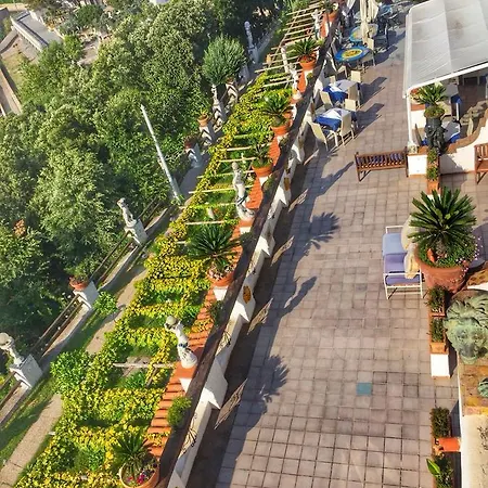 Neptunus ベッド・アンド・ブレックファスト 3*