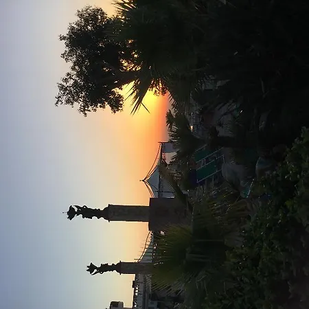 ベッド・アンド・ブレックファスト Neptunus 3*